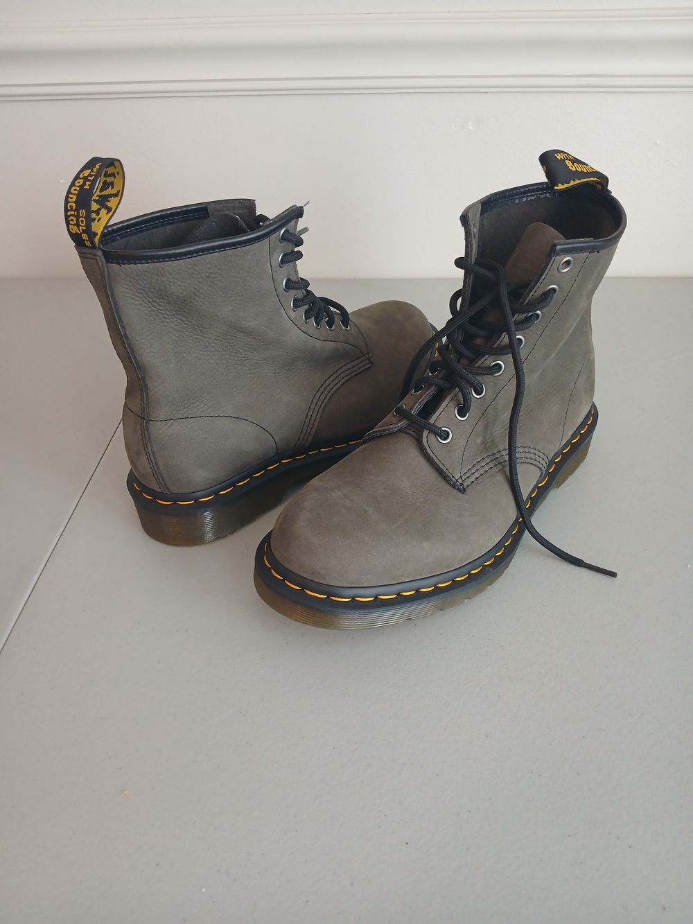 Dr. Martens 1460 Milled Nubuck Leather 8-Eye Lace Up Boots 9M (10 Womens) NWOT